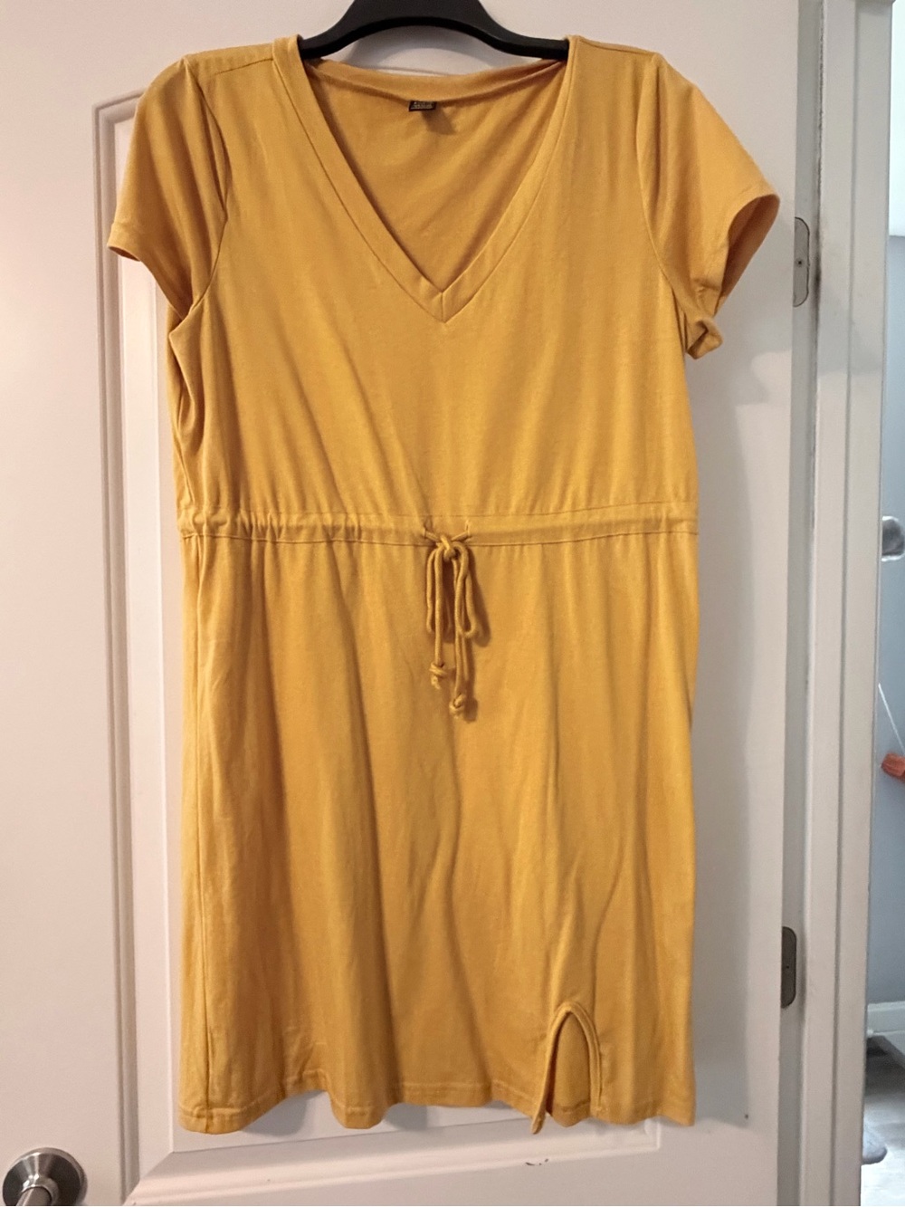 SHEIN Mustard Yellow Casual Tee